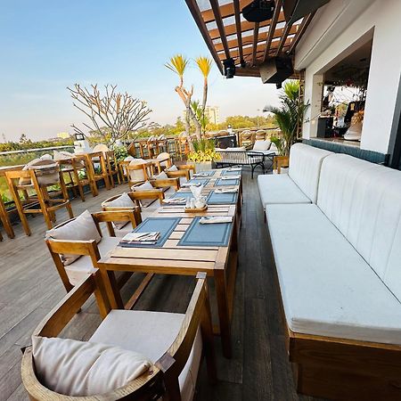 Ngon Avatar Hotel Плейку Екстер'єр фото