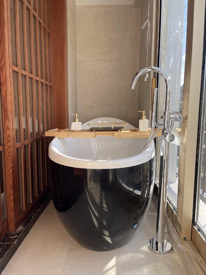 Ngon Avatar Hotel Плейку Екстер'єр фото