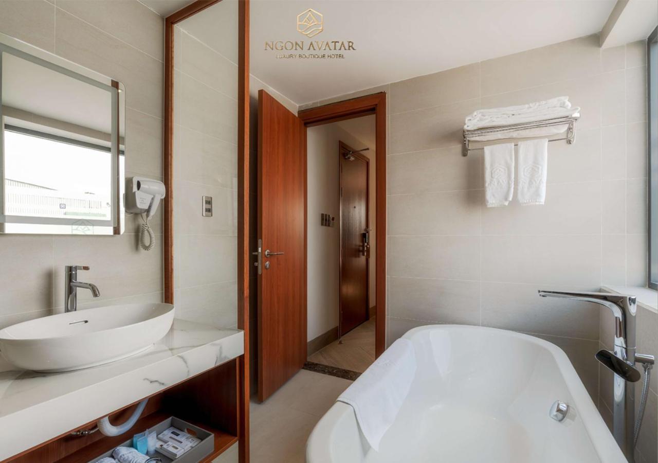 Ngon Avatar Hotel Плейку Екстер'єр фото