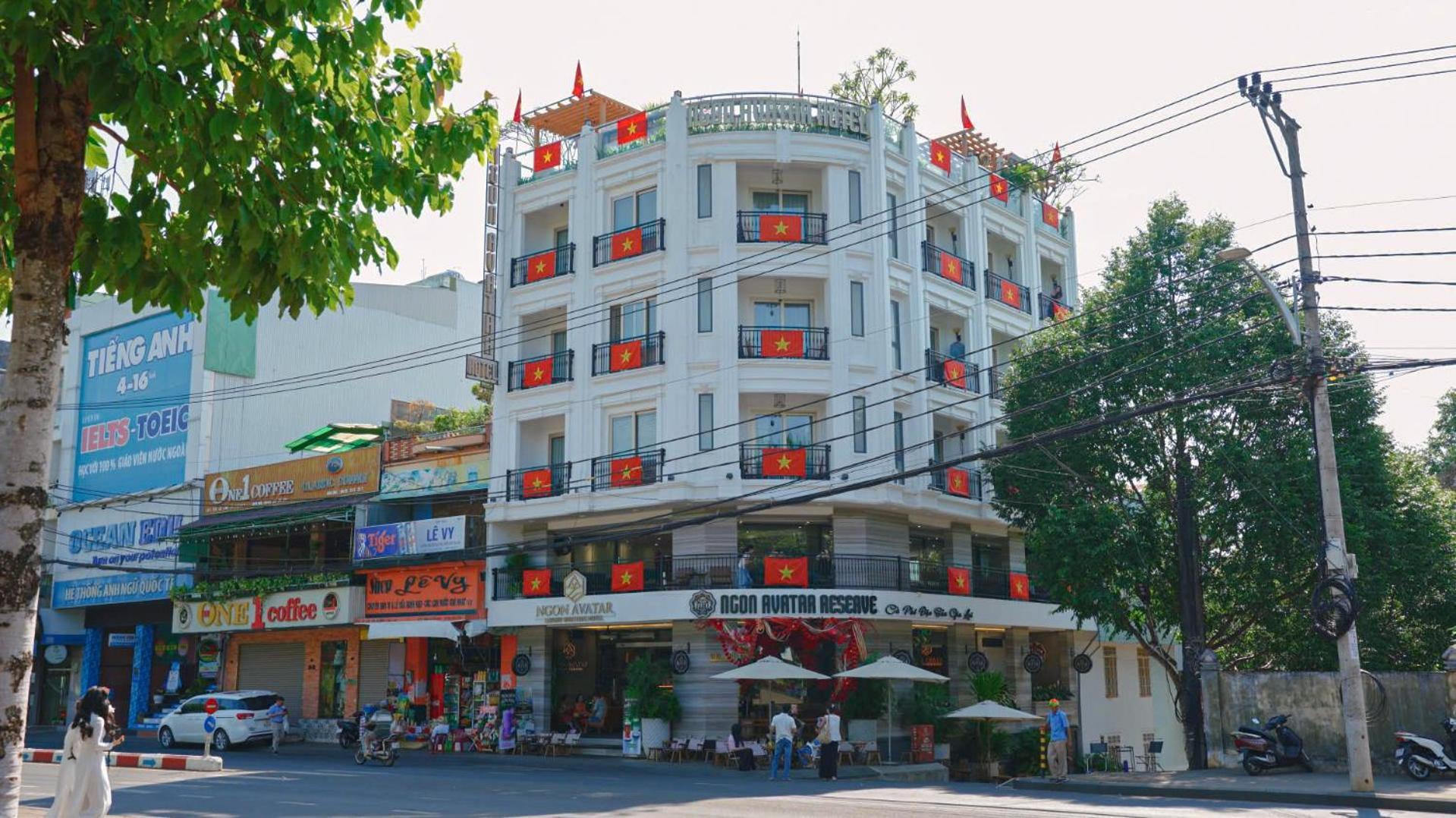 Ngon Avatar Hotel Плейку Екстер'єр фото